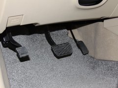2011款 2.0L 自动 行政版
