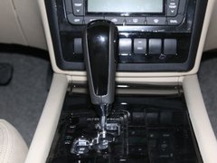 2011款 2.0L 自动 行政版