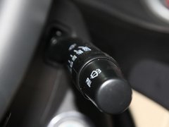 2011款 2.0L 自动 行政版