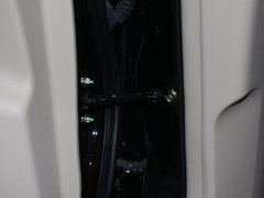 2011款 2.0L 自动 行政版