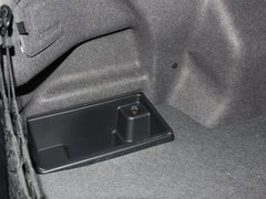 2011款 2.0L 自动 行政版