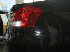 2011款 2.0L 自动 行政版