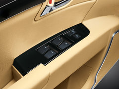 2011款 2.4L 自动 行政版