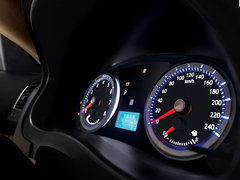 2011款 2.4L 自动 行政版