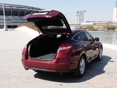 2011款 3.5L 自动 旗舰版 5座