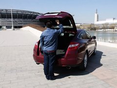 2011款 3.5L 自动 旗舰版 5座