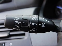 2011款 3.5L 自动 旗舰版 5座