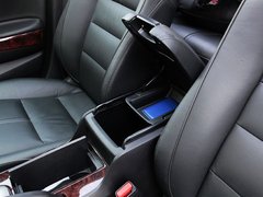 2011款 3.5L 自动 旗舰版 5座