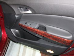 2011款 3.5L 自动 旗舰版 5座