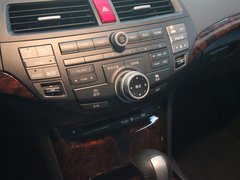 2011款 3.5L 自动 旗舰版 5座