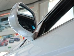 2011款 3.5L 自动 旗舰版 5座