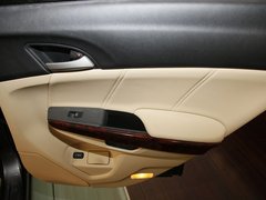 2011款 3.5L 自动 旗舰版 5座