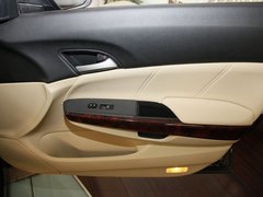 2011款 3.5L 自动 旗舰版 5座