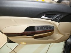 2011款 3.5L 自动 旗舰版 5座