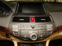 2011款 3.5L 自动 旗舰版 5座
