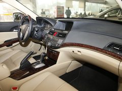2011款 3.5L 自动 旗舰版 5座