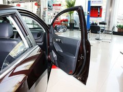 2011款 1.6L 自动 Premium