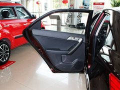 2011款 1.6L 自动 Premium