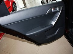 2011款 1.6L 自动 Premium