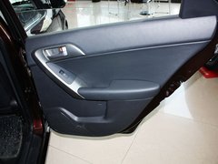 2011款 1.6L 自动 Premium