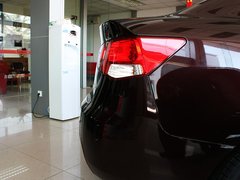 2011款 1.6L 自动 Premium