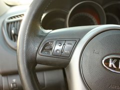2011款 1.6L 自动 Premium