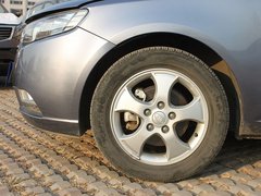 2011款 1.6L 自动 Premium