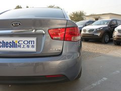 2011款 1.6L 自动 Premium