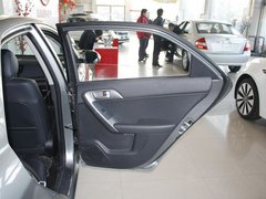 2011款 1.6L 自动 Premium