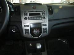 2011款 1.6L 自动 Premium