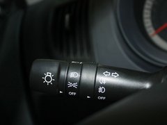 2011款 1.6L 自动 Premium