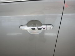 2011款 1.6L 自动 Premium