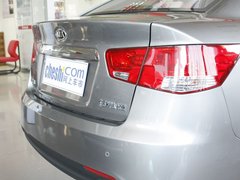 2011款 1.6L 自动 Premium