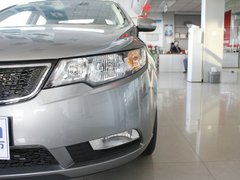 2011款 1.6L 自动 Premium
