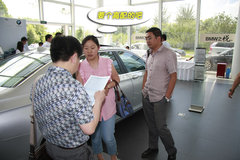 2011款 318i 2.0L 自动领先型
