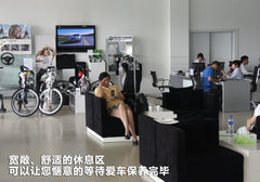2011款 318i 2.0L 自动领先型
