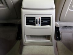 2011款 318i 2.0L 自动领先型