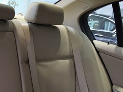 2011款 318i 2.0L 自动领先型