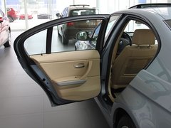 2011款 318i 2.0L 自动领先型