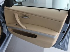 2011款 318i 2.0L 自动领先型