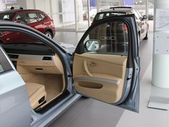2011款 318i 2.0L 自动领先型