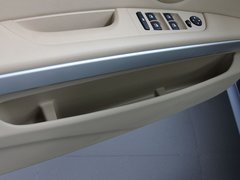 2011款 318i 2.0L 自动领先型