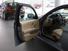 2011款 318i 2.0L 自动领先型