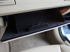 2011款 318i 2.0L 自动领先型