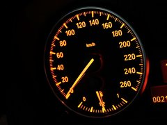 2011款 320i 2.0L 自動豪華型