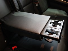 2011款 320i 2.0L 自动豪华型