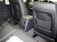 2011款 320i 2.0L 自动豪华型