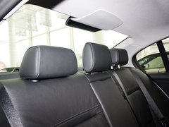 2011款 320i 2.0L 自动豪华型