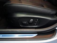 2011款 320i 2.0L 自动豪华型