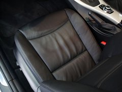 2011款 320i 2.0L 自动豪华型